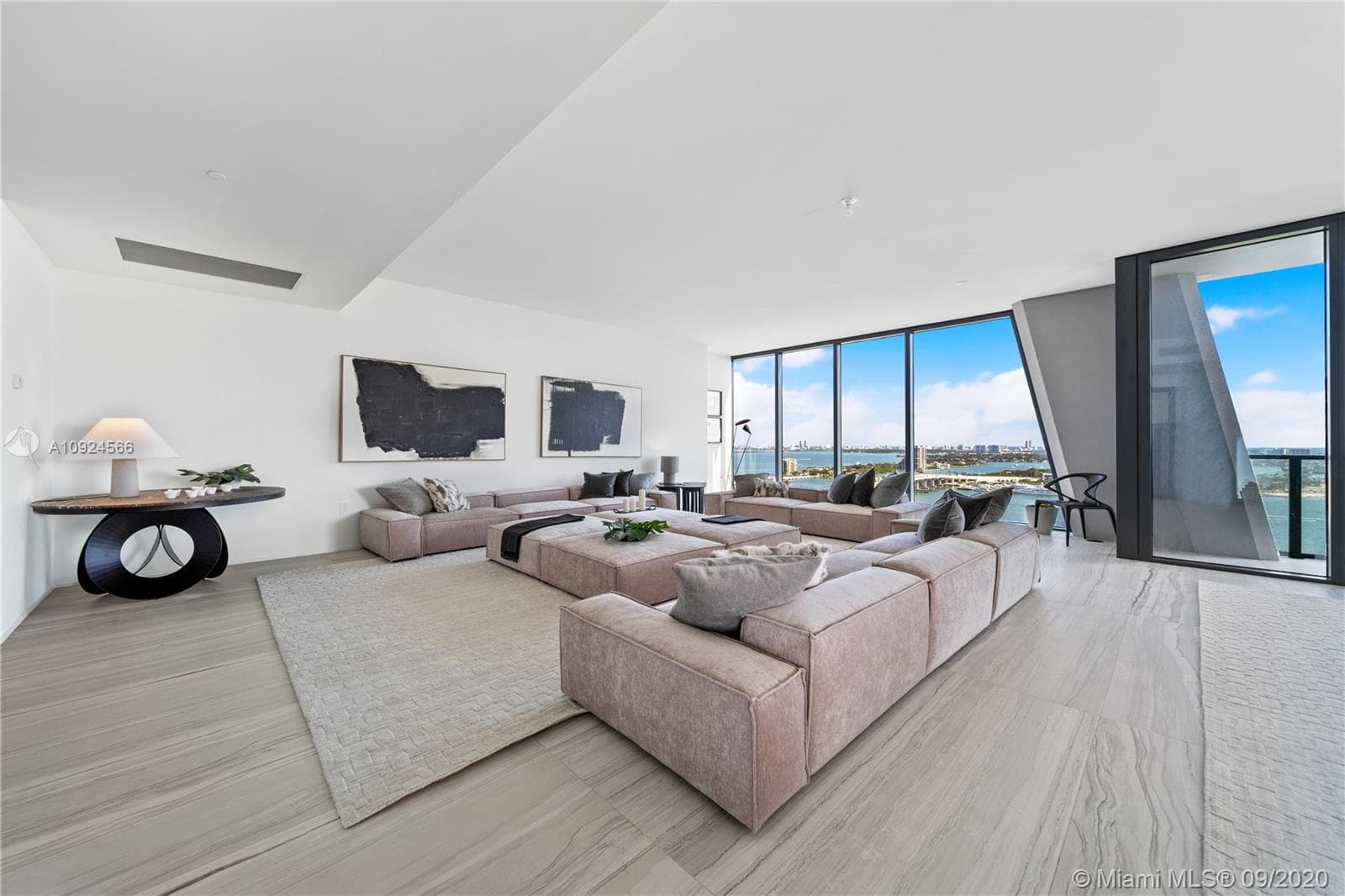 1000 Museum Unit 2501 condo rented at 1000 Biscayne Blvd # 2501, Miami, FL 33132